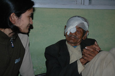 Parami Dhakhwa & 100-year old Nepali patient