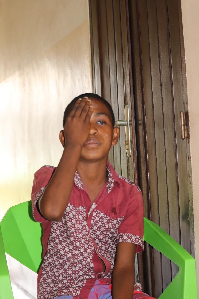 Malagasy boy Jaonah vision test