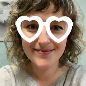 Liz using World Sight Day Heart-shaped Glasses Insta Filter
